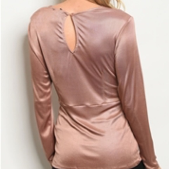Rose Gold Blouse - Picture 3 of 3